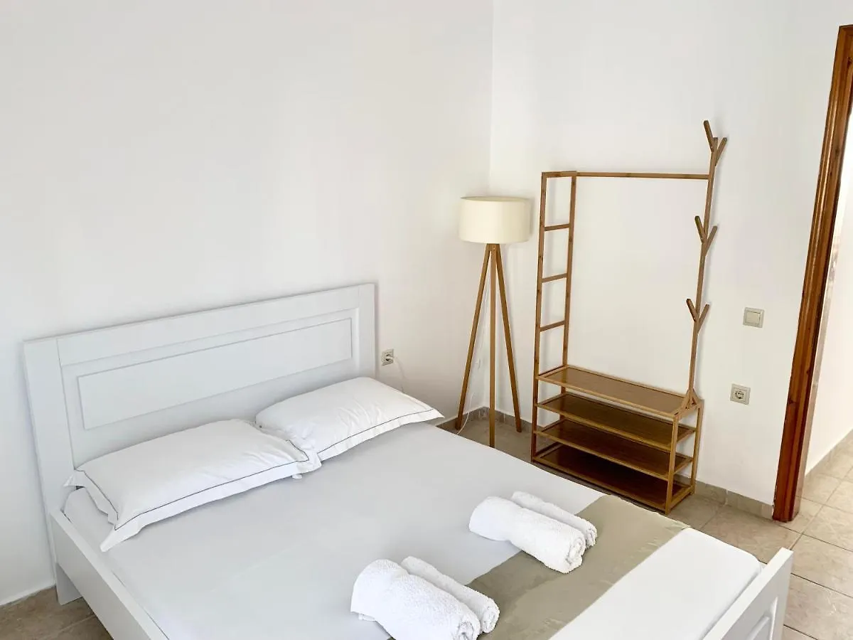 Villa Saral Mar Sarande 0*,  Albania