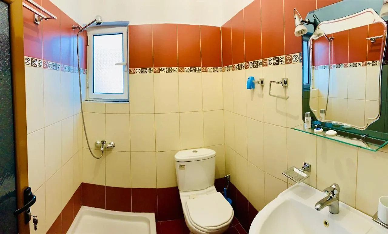 Villa Saral Mar Sarande 0*,  Albania